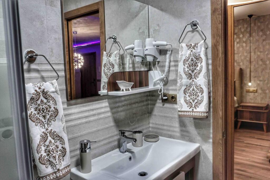 New Luxury 3-Bedroom Apartment Segovia Exteriér fotografie